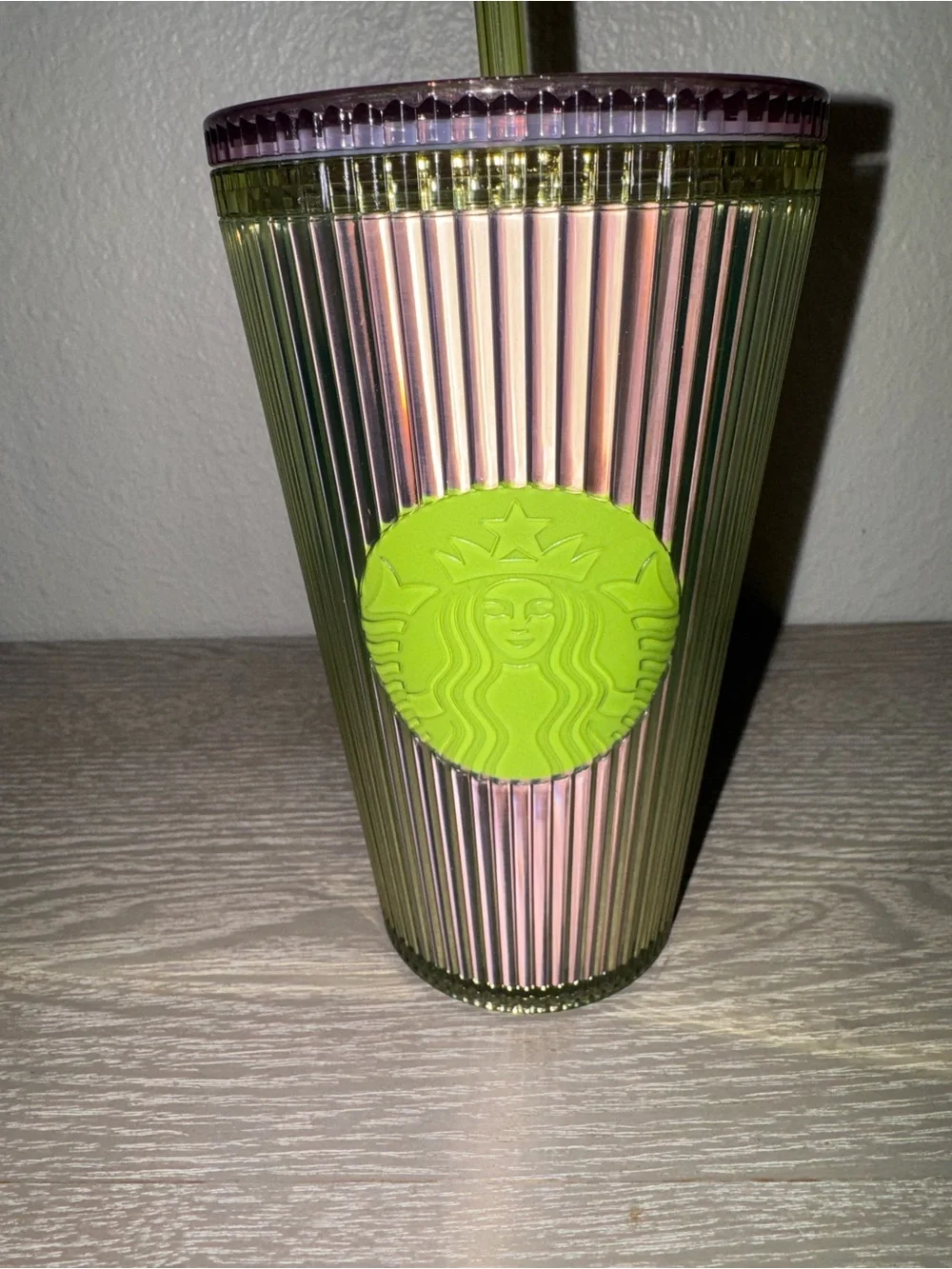 Starbucks Pleated Green Apple & Lilac Grande Cold Cup 16oz
